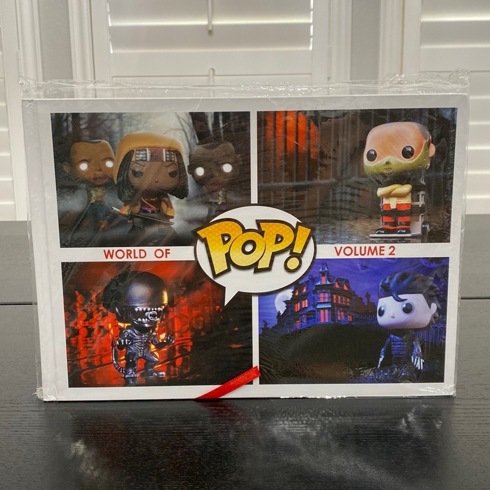 Funko "WORLD OF POP" Volume 2 Pictoral Guide of Funko Pop Vinyl Figures